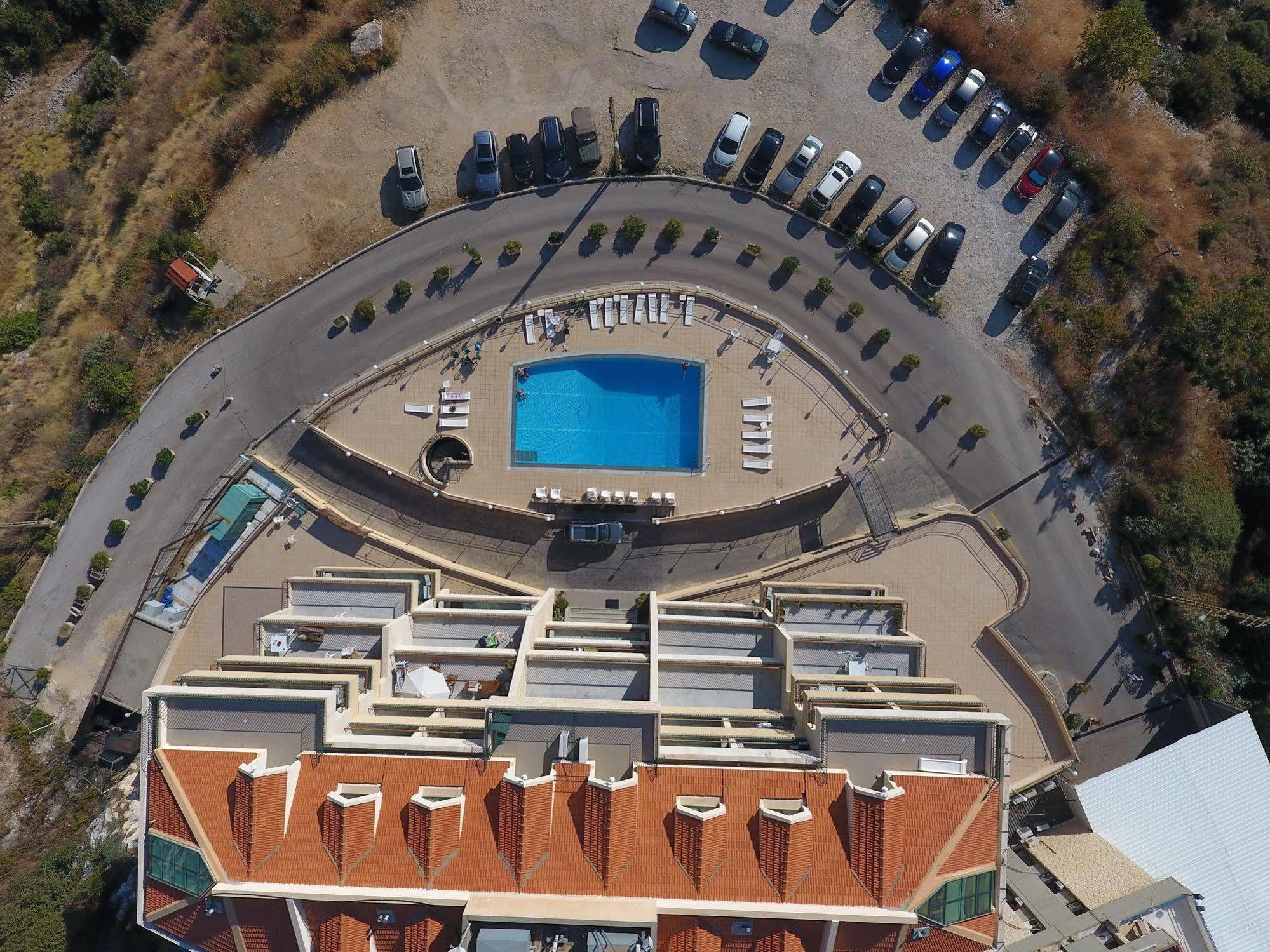 Adma Blue Screen Jounieh Exterior photo