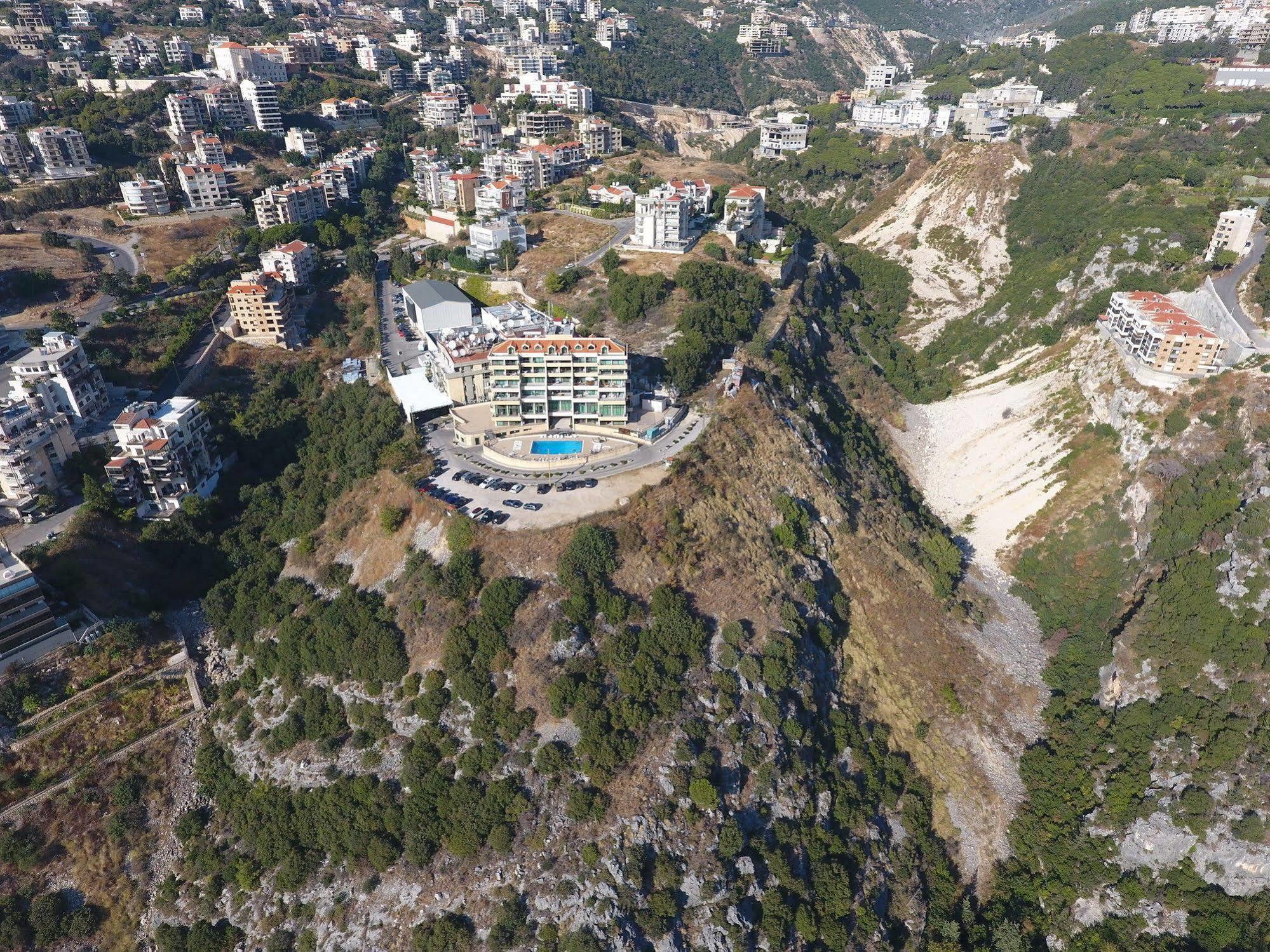 Adma Blue Screen Jounieh Exterior photo