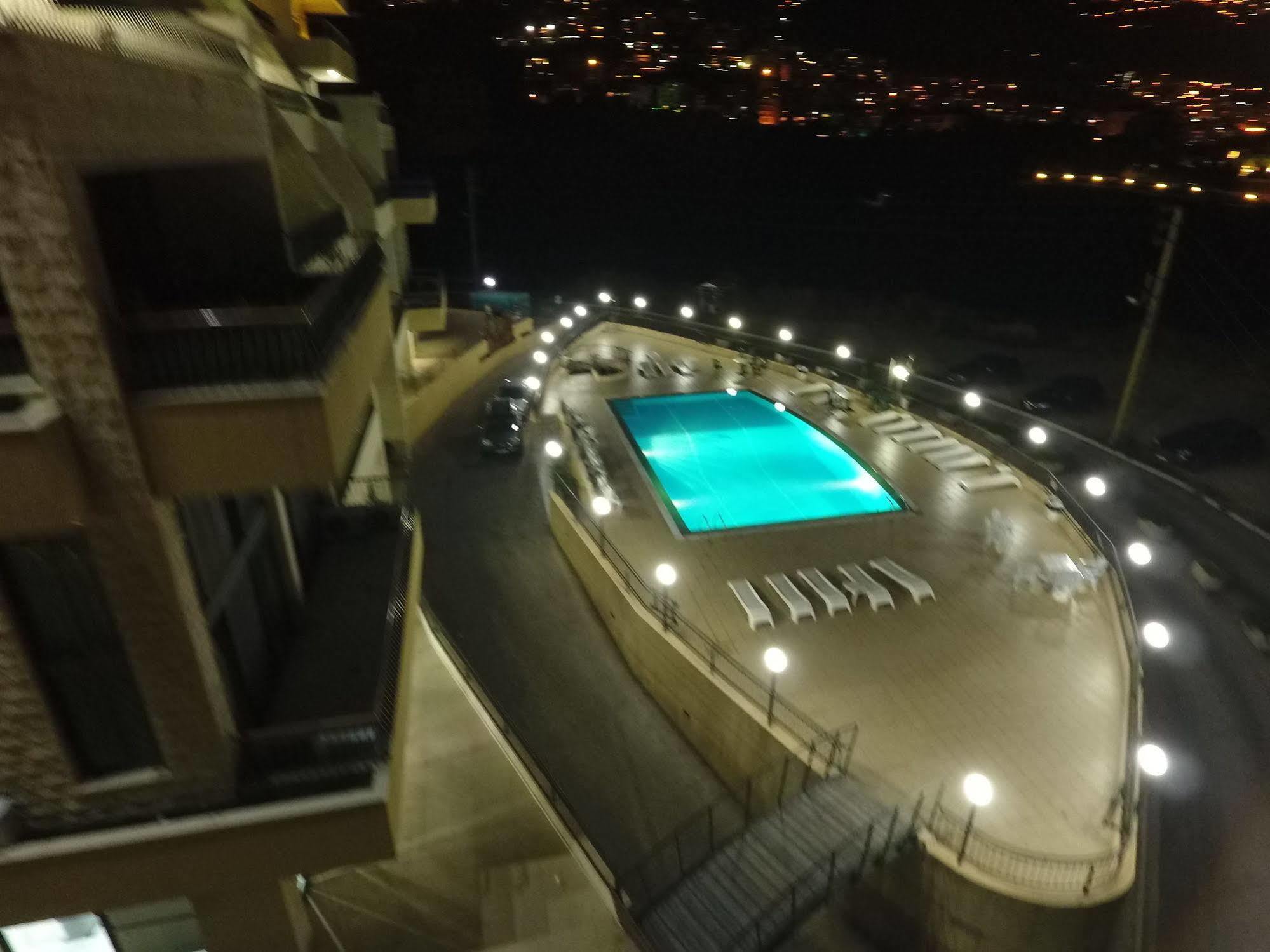 Adma Blue Screen Jounieh Exterior photo