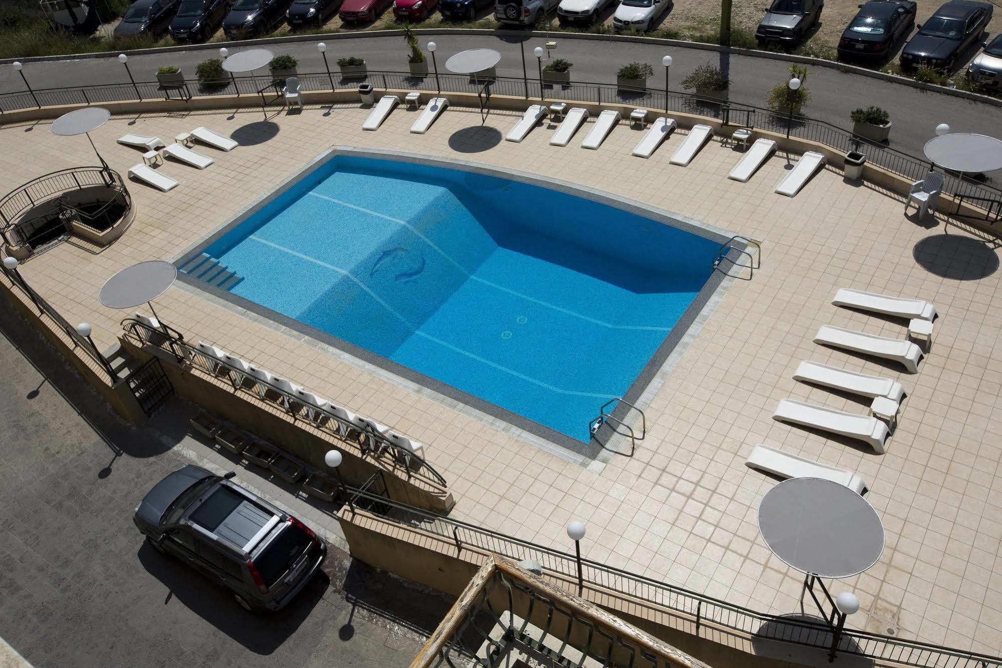 Adma Blue Screen Jounieh Exterior photo