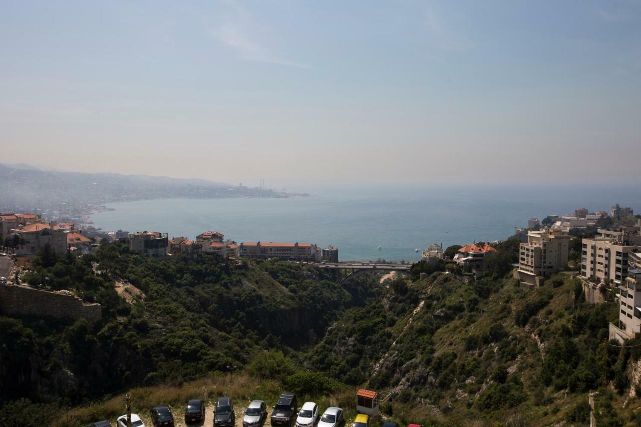 Adma Blue Screen Jounieh Exterior photo